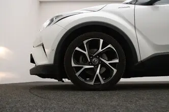 Toyota C-HR, 1.8, 72 kW, hybrid, automatic, front-wheel drive