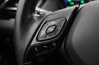 Toyota C-HR, 1.8, 72 kW, hybrid, automatic, front-wheel drive