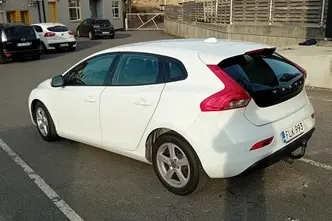 Volvo V40, 1.6, 84 kW, diesel, automatic, front-wheel drive