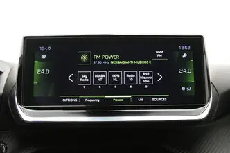 Peugeot 2008, 1.5, 96 kW, diesel, automatic, front-wheel drive