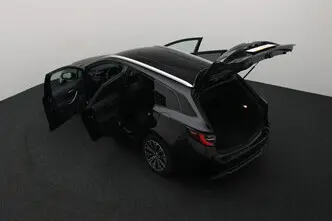 Toyota Corolla, 2.0, 112 kW, гибрид, автомат, передний привод