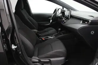 Toyota Corolla, 2.0, 112 kW, гибрид, автомат, передний привод