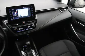 Toyota Corolla, 2.0, 112 kW, гибрид, автомат, передний привод
