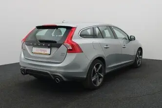 Volvo V60, 2.4, 158 kW, plug-in hybrid, automatic, four-wheel drive
