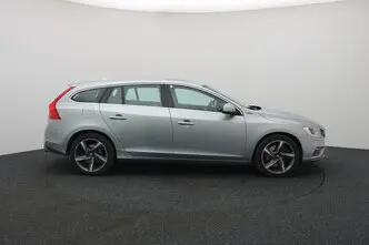 Volvo V60, 2.4, 158 kW, plug-in hybrid, automatic, four-wheel drive
