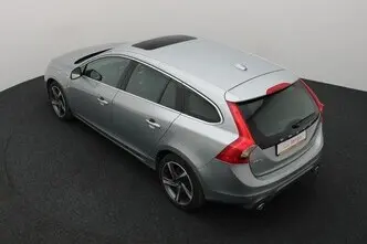Volvo V60, 2.4, 158 kW, plug-in hybrid, automatic, four-wheel drive