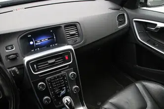 Volvo V60, 2.4, 158 kW, plug-in hybrid, automatic, four-wheel drive
