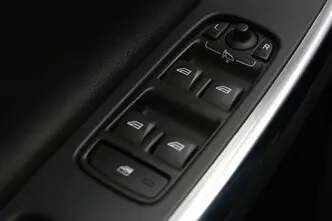 Volvo V60, 2.4, 158 kW, plug-in hybrid, automatic, four-wheel drive