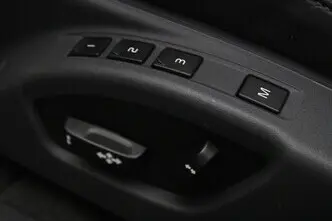 Volvo V60, 2.4, 158 kW, plug-in hybrid, automatic, four-wheel drive