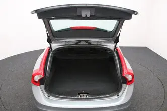 Volvo V60, 2.4, 158 kW, plug-in hybrid, automatic, four-wheel drive