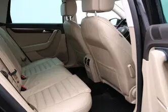 Volkswagen Passat, 2.0, 155 kW, бензин, механическая, передний привод