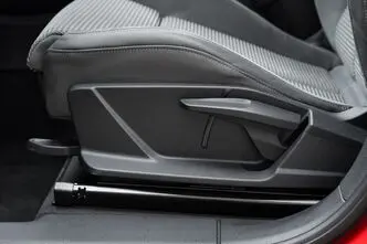 Audi Q3, 2.0, 110 kW, diisel, automaat, esivedu
