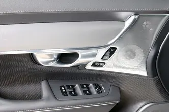 Volvo V90 Cross Country, 2.0, 145 kW, hybrid, automatic, four-wheel drive