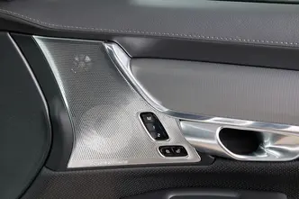 Volvo V90 Cross Country, 2.0, 145 kW, hybrid, automatic, four-wheel drive