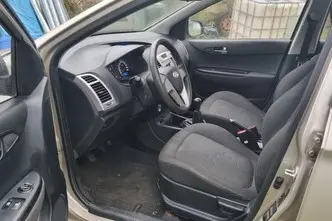 Hyundai i20, 1.2, 57 kW, bensiin, manuaal, esivedu