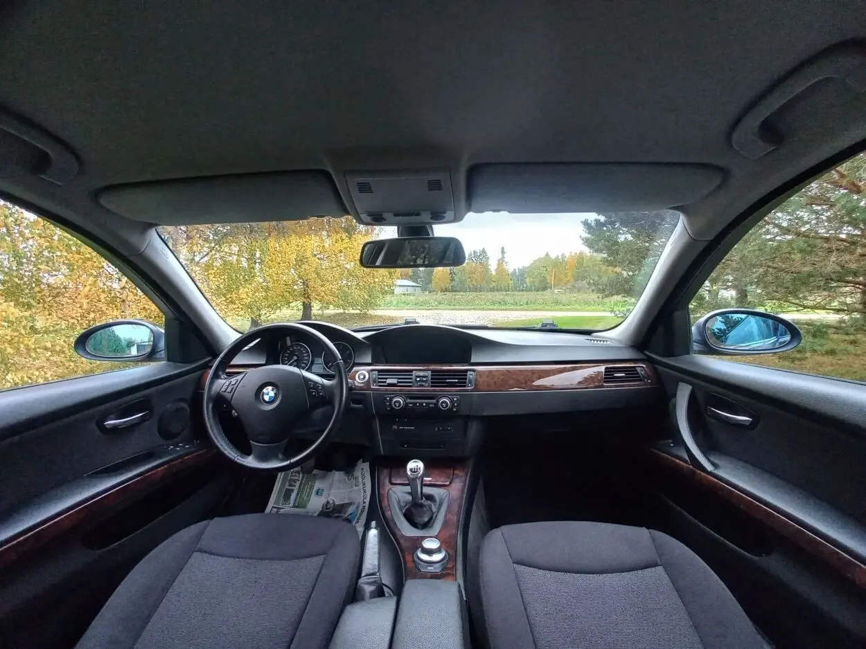 BMW 325, 3.0, 145 kW, diesel, manual, rear-wheel drive