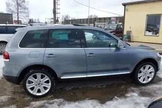 Volkswagen Touareg, 4.9, 230 kW, diesel, automatic, four-wheel drive
