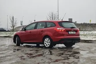Ford Focus, 1.6, 77 kW, бензин, механическая, передний привод