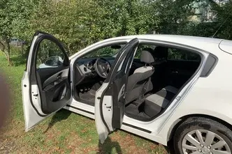 Chevrolet Cruze, 1.6, 91 kW, petrol, manual, front-wheel drive