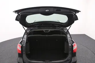Suzuki SX4, 1.6, 88 kW, diesel, manual, front-wheel drive