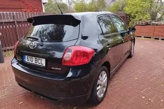 Toyota Auris, 1.6, 91 kW, petrol, manual, front-wheel drive