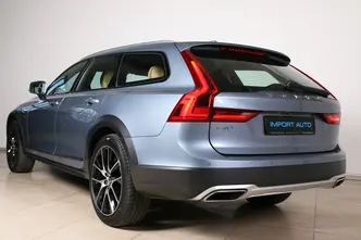 Volvo V90 Cross Country, 2.0, 173 kW, diesel, automatic, four-wheel drive
