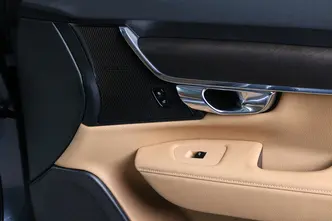Volvo V90 Cross Country, 2.0, 173 kW, diesel, automatic, four-wheel drive