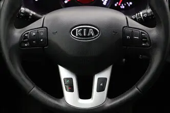 Kia Sportage, 1.6, 99 kW, бензин, механическая, передний привод