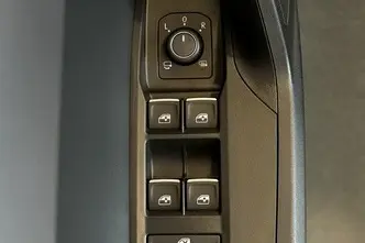 SEAT Leon, 1.5, 110 kW, гибрид, автомат, передний привод