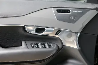 Volvo XC90, 2.0, 183 kW, гибрид, автомат, полный привод