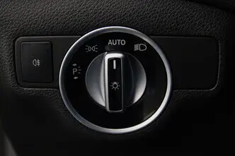 Mercedes-Benz CLA 200, 2.1, 100 kW, diisel, automaat, esivedu