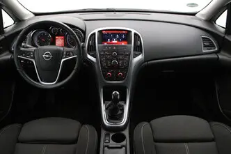Opel Astra, 1.6, 81 kW, дизель, механическая, передний привод
