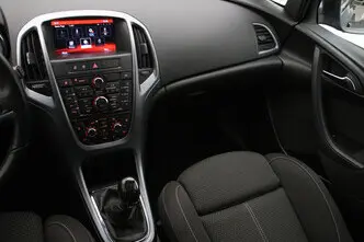 Opel Astra, 1.6, 81 kW, дизель, механическая, передний привод