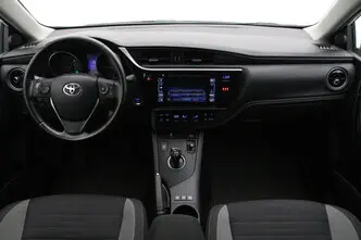 Toyota Auris, 1.8, 73 kW, hybrid, automatic, front-wheel drive