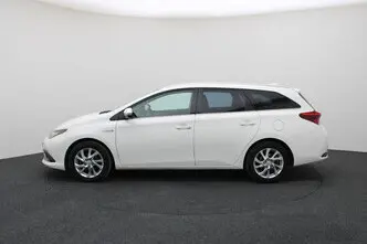 Toyota Auris, 1.8, 73 kW, hybrid, automatic, front-wheel drive