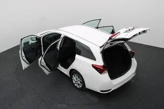 Toyota Auris, 1.8, 73 kW, hybrid, automatic, front-wheel drive