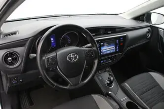 Toyota Auris, 1.8, 73 kW, hybrid, automatic, front-wheel drive