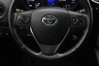 Toyota Auris, 1.8, 73 kW, hybrid, automatic, front-wheel drive