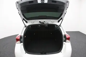 Toyota Auris, 1.8, 73 kW, hybrid, automatic, front-wheel drive