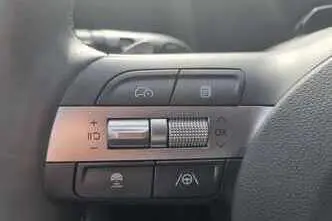 Hyundai Kona, 1.6, 77.2 kW, hybrid, automatic, front-wheel drive