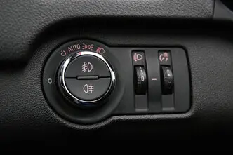 Opel Insignia, 1.4, 103 kW, bensiin, manuaal, esivedu