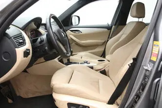 BMW X1, 2.0, 110 kW, бензин, автомат, задний привод