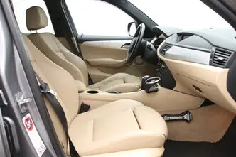 BMW X1, 2.0, 110 kW, бензин, автомат, задний привод