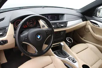 BMW X1, 2.0, 110 kW, бензин, автомат, задний привод