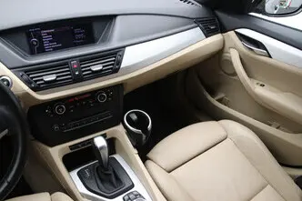 BMW X1, 2.0, 110 kW, бензин, автомат, задний привод