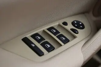 BMW X1, 2.0, 110 kW, бензин, автомат, задний привод
