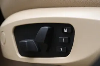 BMW X1, 2.0, 110 kW, бензин, автомат, задний привод