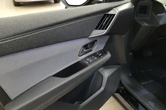 Opel Grandland, 1.2, 100 kW, гибрид, автомат, передний привод