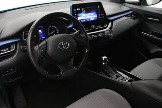 Toyota C-HR, 1.8, 90 kW, гибрид, автомат, передний привод