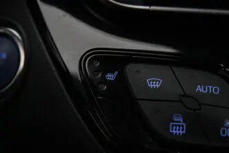 Toyota C-HR, 1.8, 90 kW, гибрид, автомат, передний привод